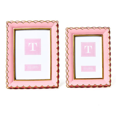 Scalloped Picture Frame
