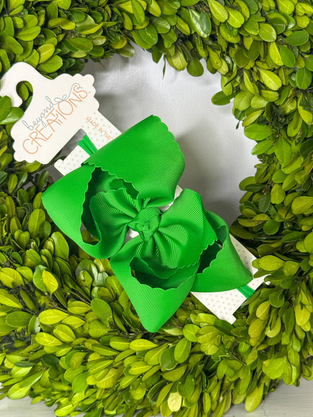 1/4" Nylon Headband W/Scalloped Bow 5.5"