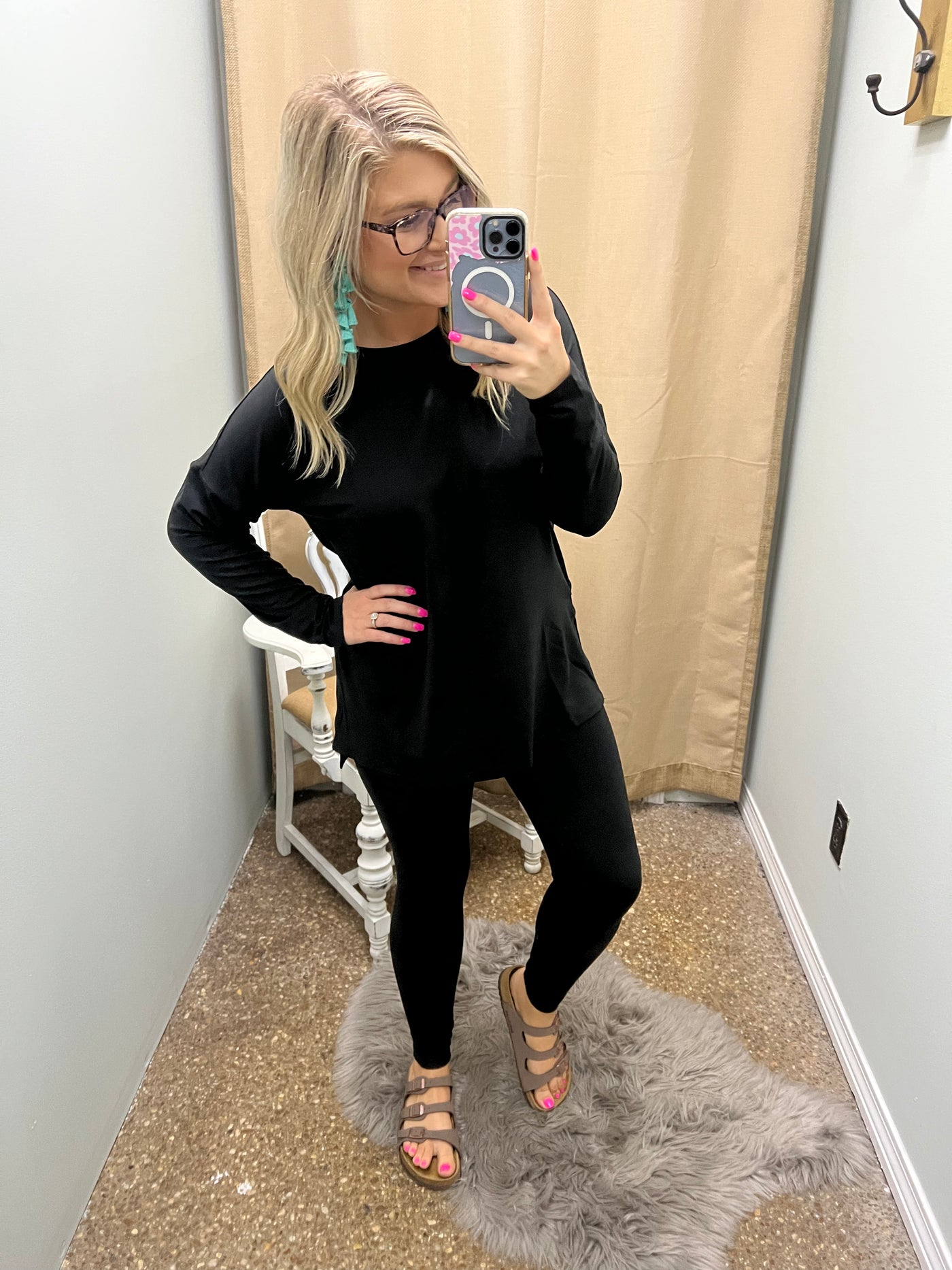 Watch It Play Out Round Neck Set