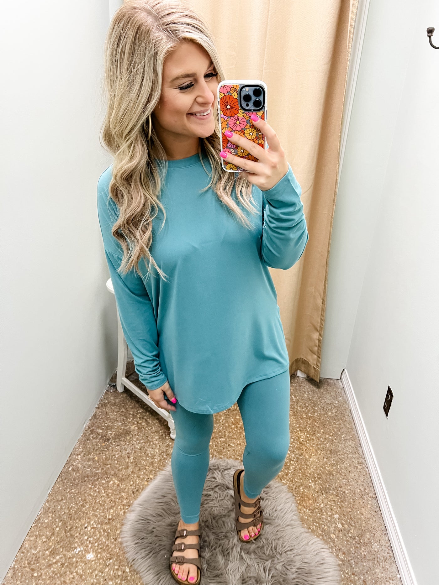 Watch It Play Out Round Neck Set