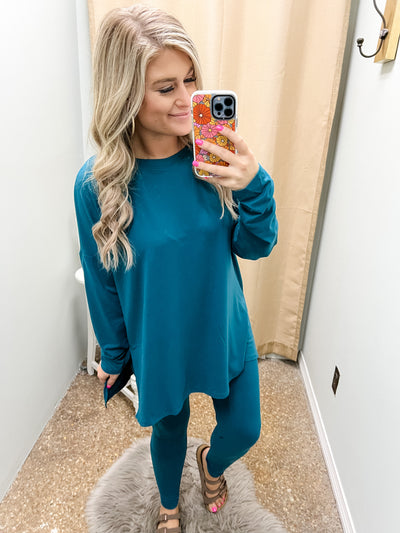 Watch It Play Out Round Neck Set