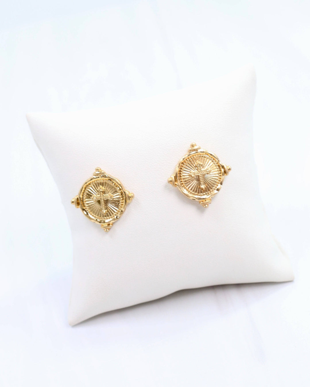 Capitola Cross Stud Worn Gold